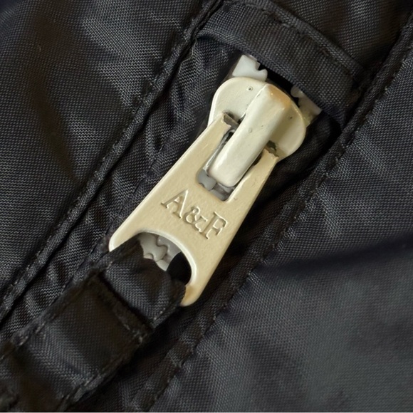 Abercrombie & Fitch Men's Casual Dark Blue Windbreaker Jacket, Medium Size - Picture 16 of 16